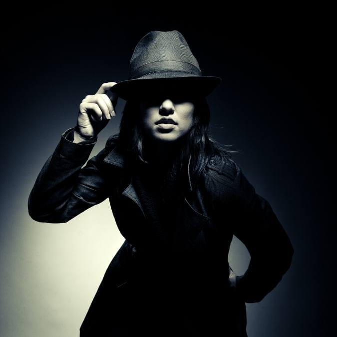 Detetive Particular em Coroaci